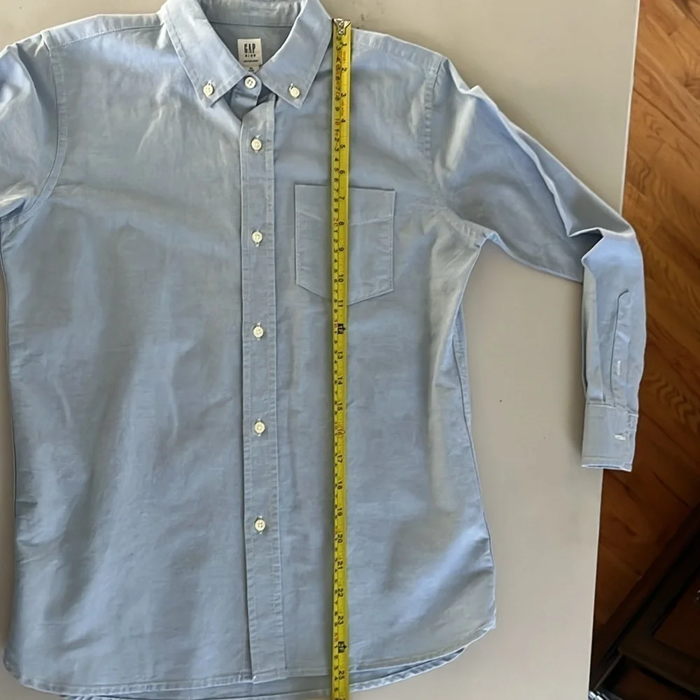 GAP - boys oxford shirt - long sleeve button down. Size XL (18)